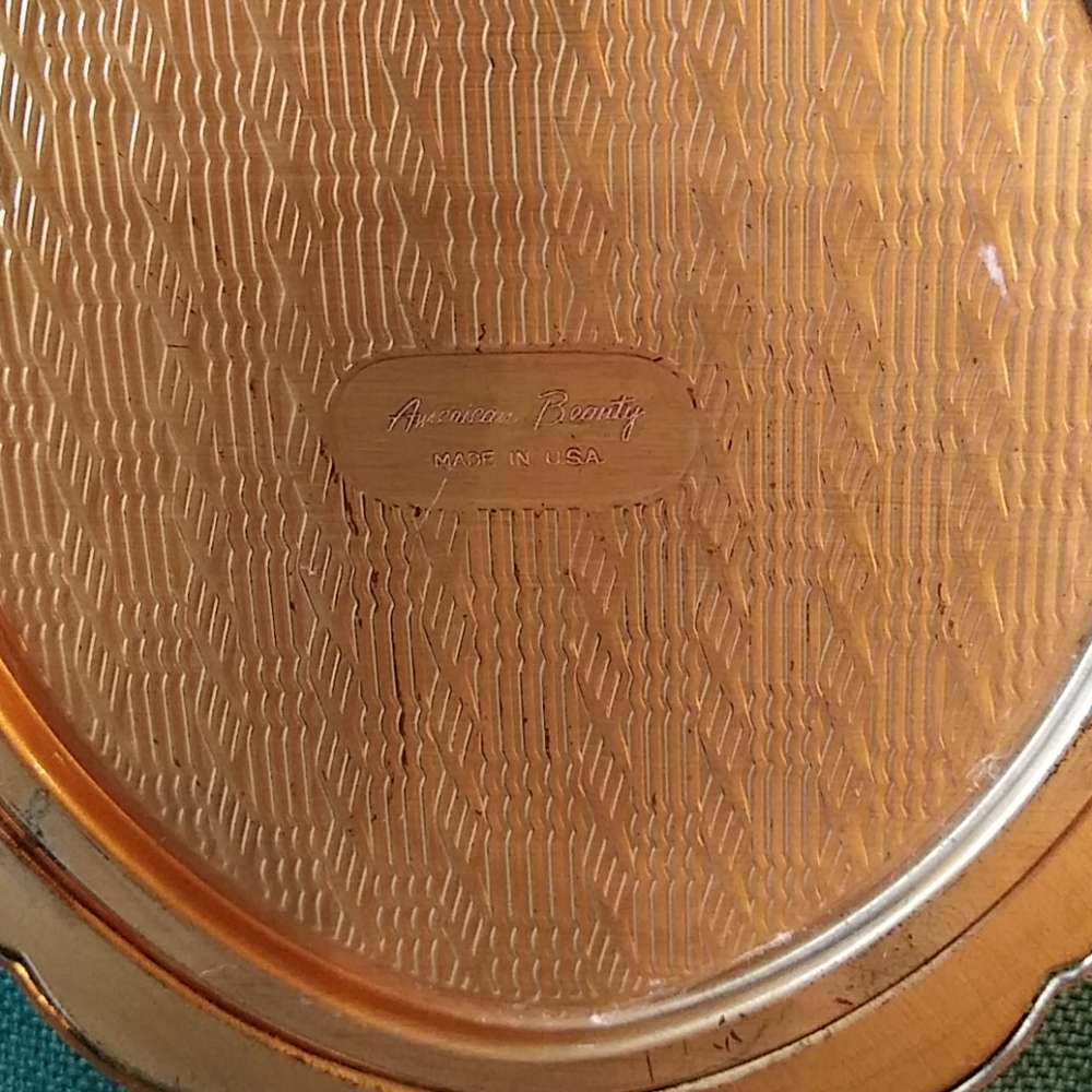 Vintage Powder Compack - Picture 3 of 4